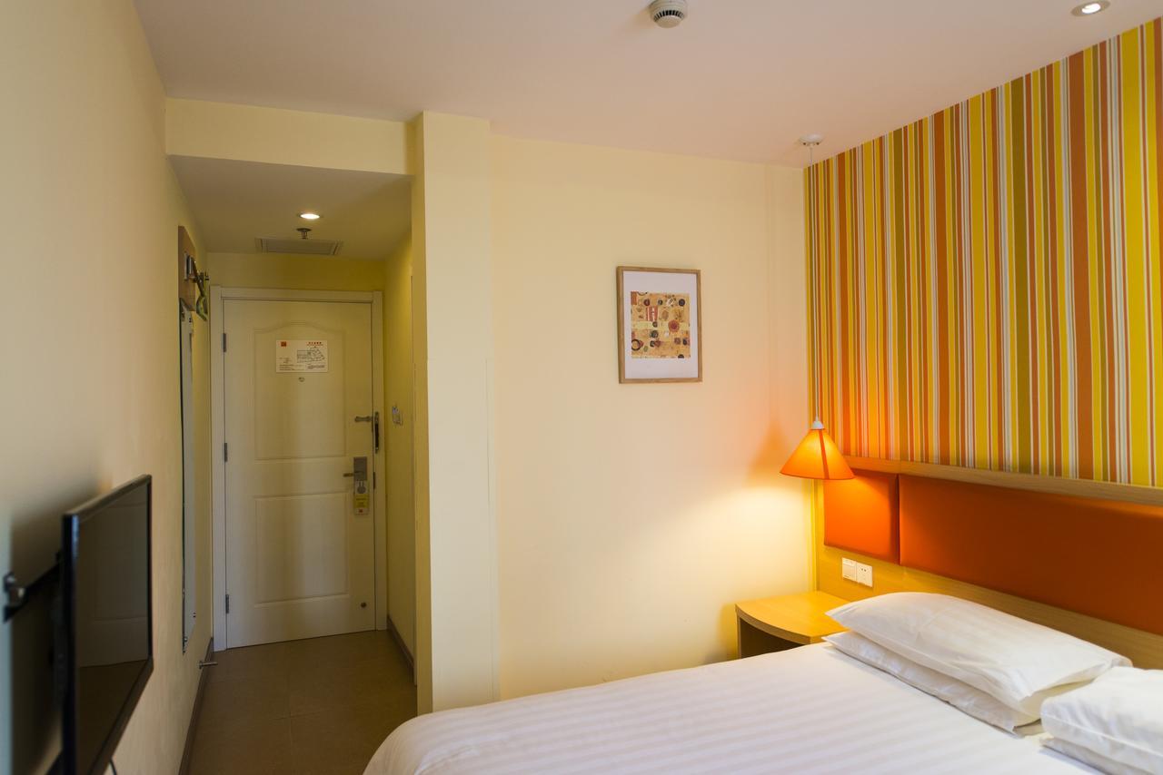 Home Inn Chongqing Nanping Pedestrian Street Branch Extérieur photo